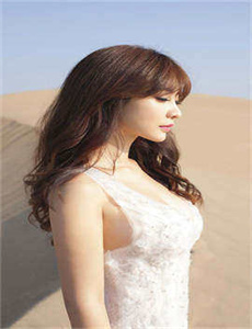 《极品人妻VIDEOSSS人妻》