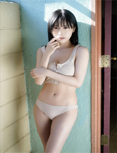 《电车蓝衣女》