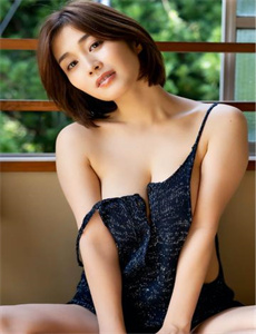 《姆乳乱馆全集在线观看》