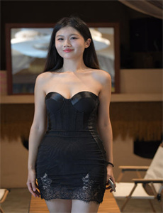 《艳乳欲仙欲死在线观看》